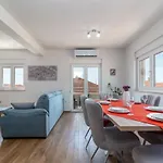 Apartment Mileni *