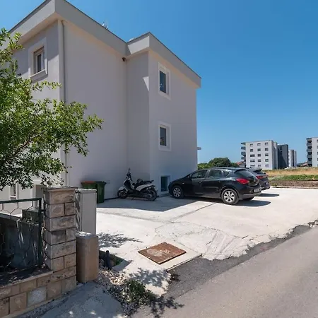 Mileni Apartamento *