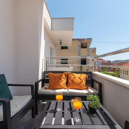 Mileni * Τρογκίρ